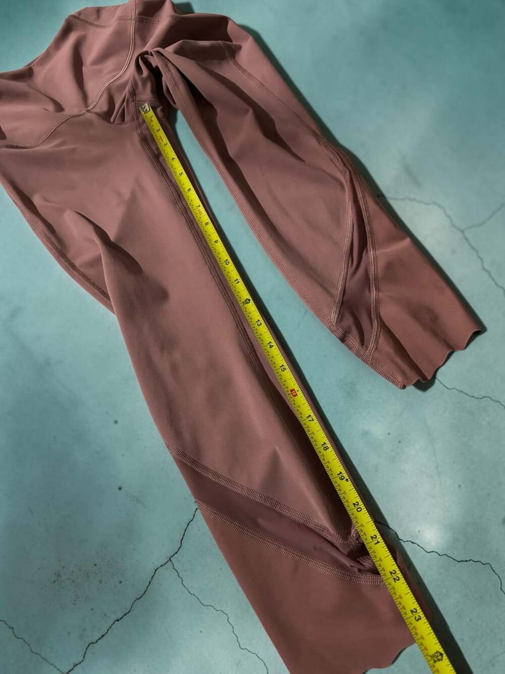 Lululemon Wunder Under Scallop High Rise Crop 23" Pink Size 4 - Picture 3 of 13